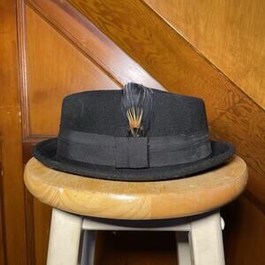 Bollman Hat Co - Black Fedora Hat w/ Feather - 100% Wool - Excellent condition